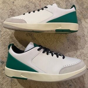 Jordan 2 Retro Low SE – Nina Chanel Abney White Malachite